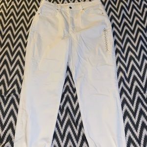 American Eagle Stretch Mom Jeans
